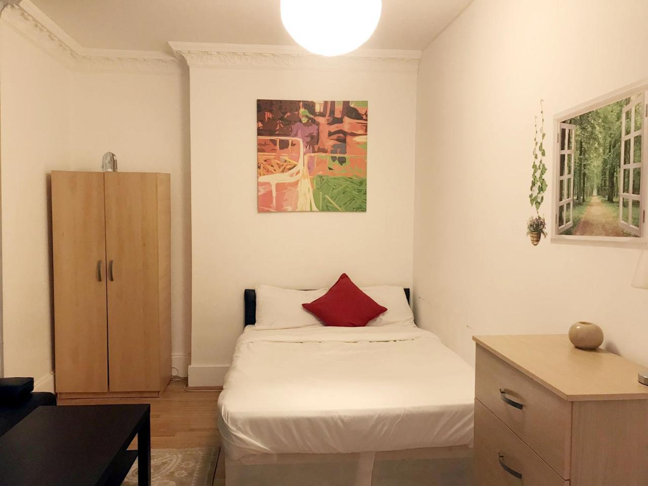 Poplar Guest House London Exterior photo